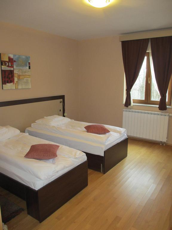 Apartments Manjan Krasno Polje Room photo